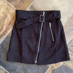 She + Sky Faux Suede Mini Skirt NWT Black Small